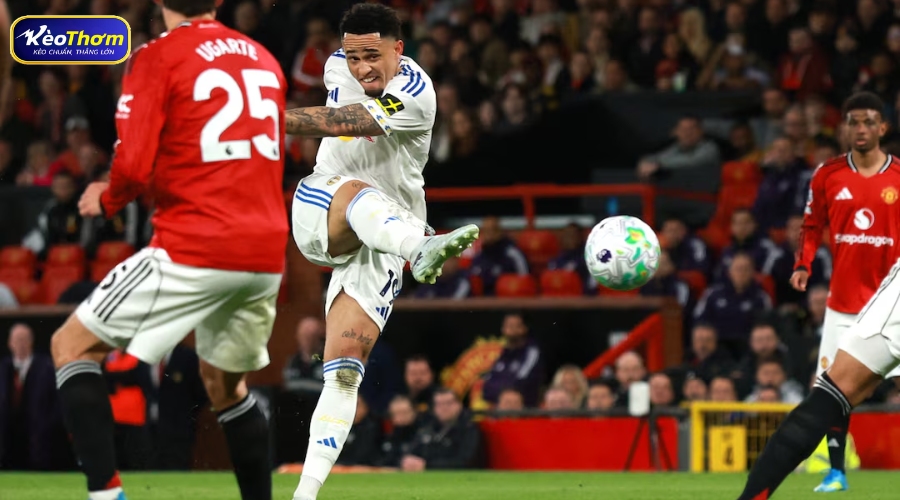 Bản đồ nhiệt cho thấy sự tranh chấp nghẹt thở tại khu vực giữa sân trong trận Derby hoa hồng năm 2026.