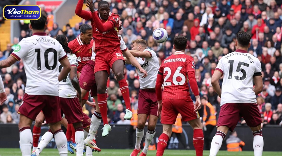 Dấu ấn lịch sử và bản sắc của màn so tài Liverpool - West Ham